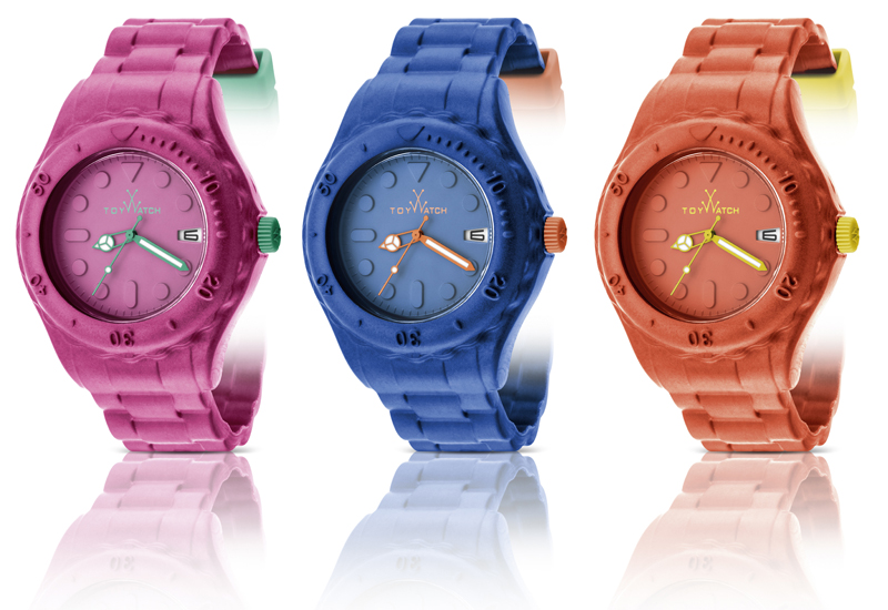 Ultralight floating watch from ToyWatch WATCHPRO USA